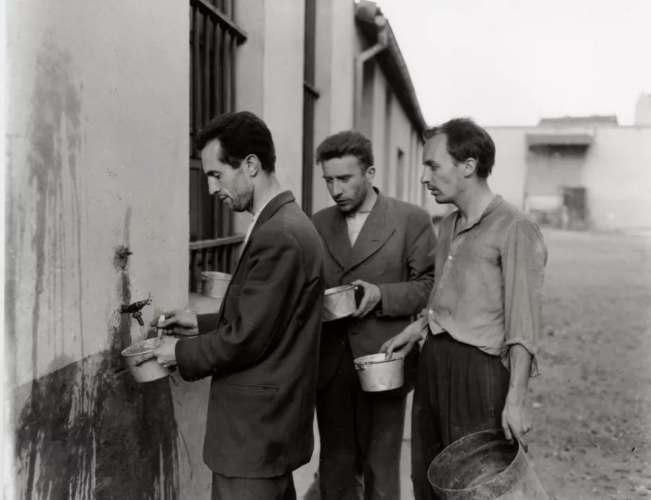 A MAN ESCAPED - Still