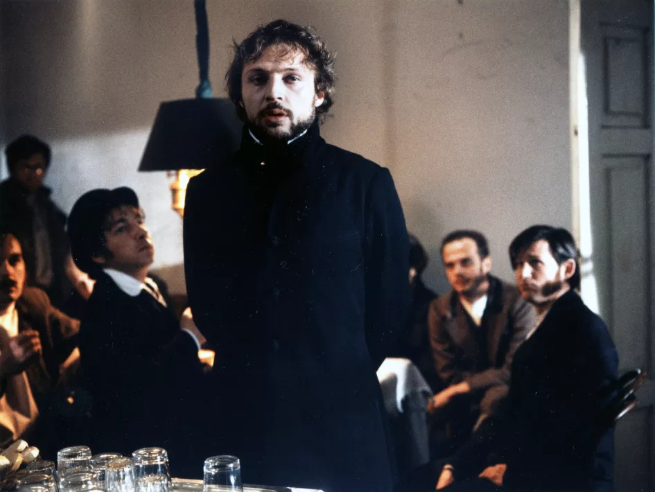 LES POSSEDES - Still