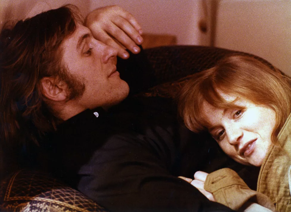 LOULOU - Still of Isabelle Huppert & GĂ©rard Depardieu