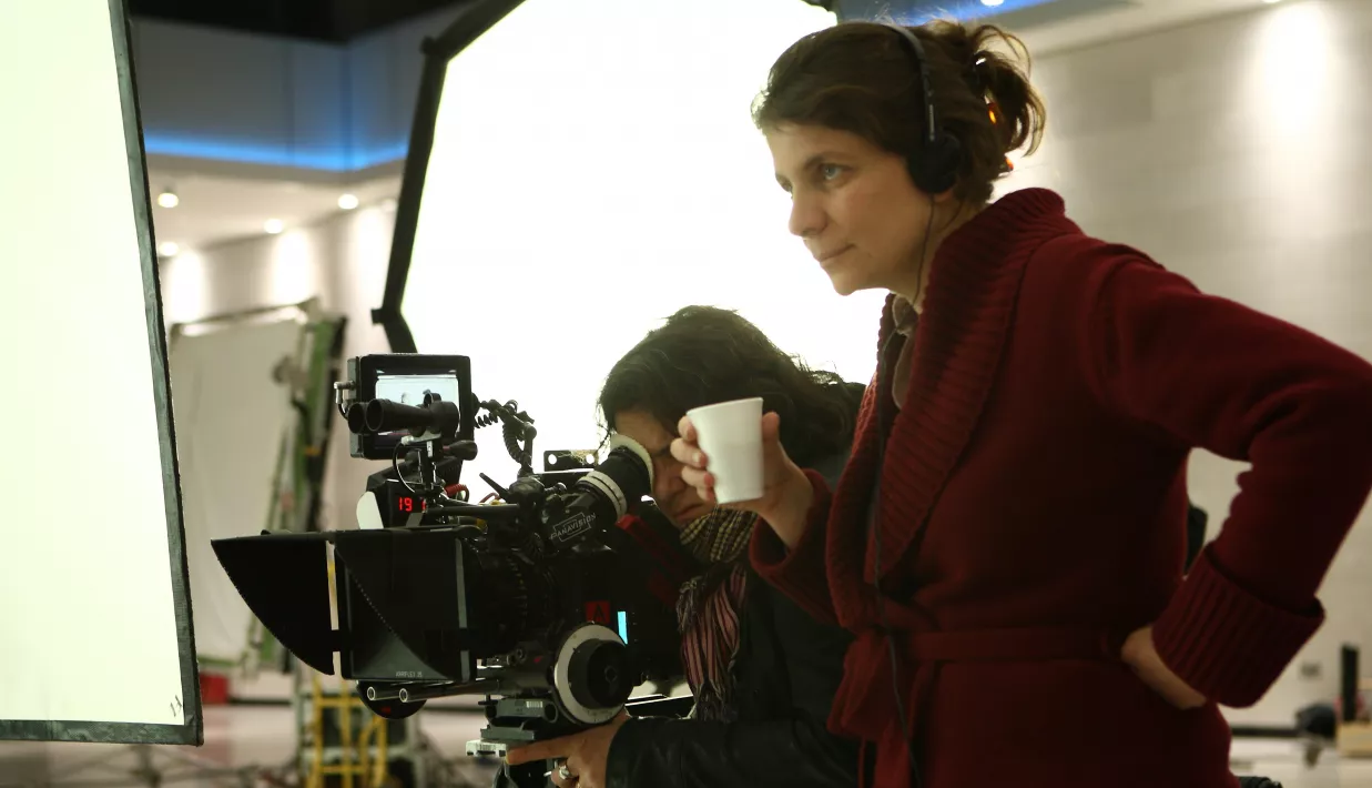 LATE BLOOMERS - Still of Julie Gavras