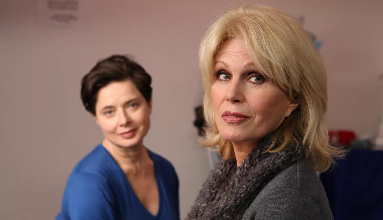 LATE BLOOMERS - Still of Isabella Rossellini Joanna Lumley