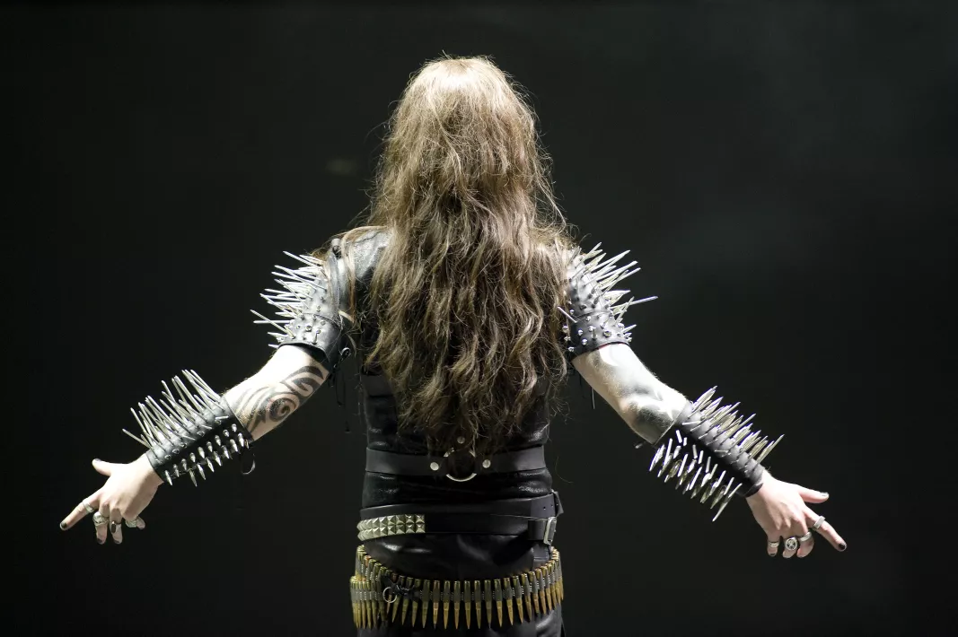 POP REDEMPTION - Still of Julien DorĂ©