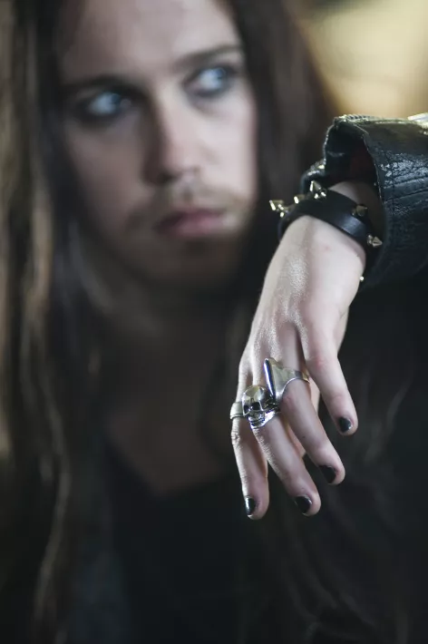 POP REDEMPTION - Still of Julien DorĂ©