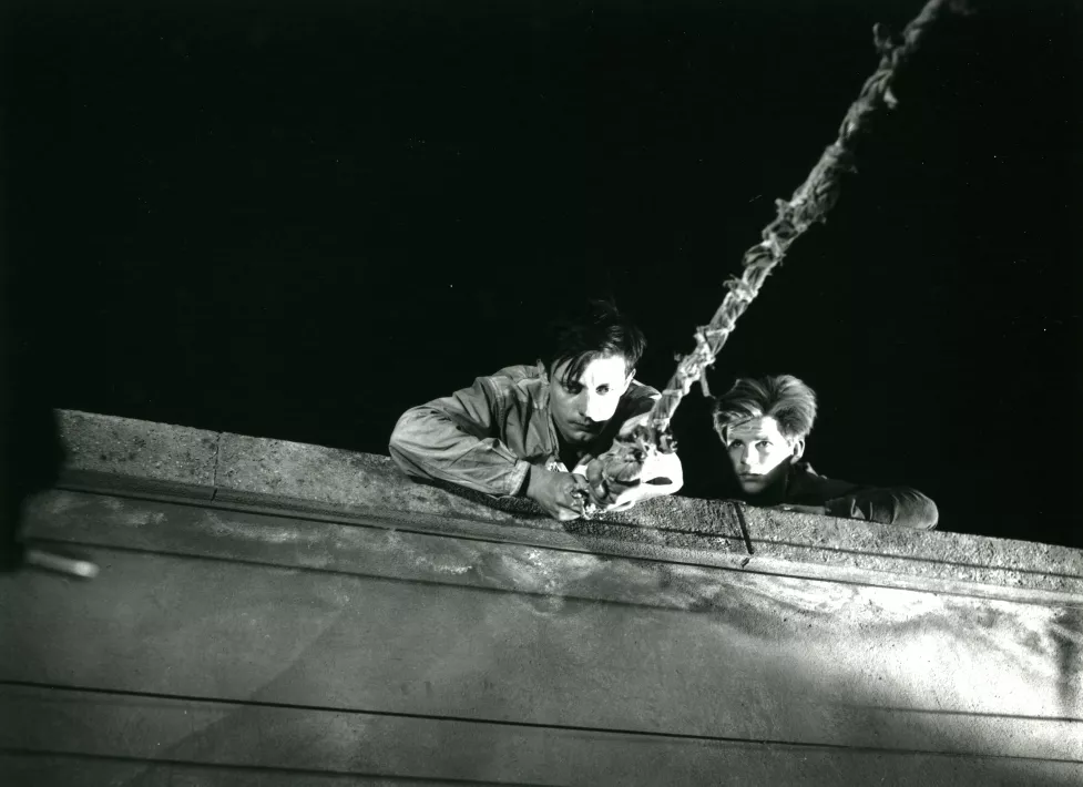 A MAN ESCAPED - Still