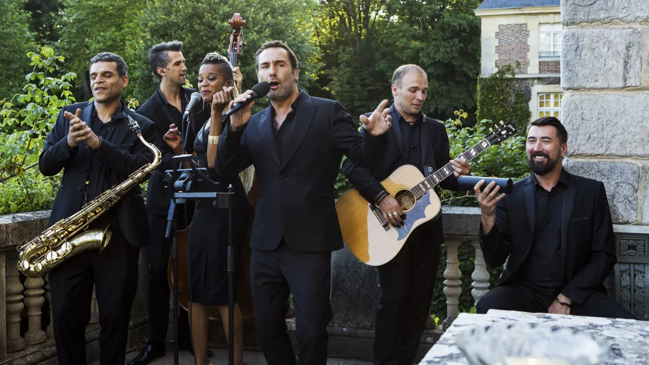 LE SENS DE LA FĂTE - Photo