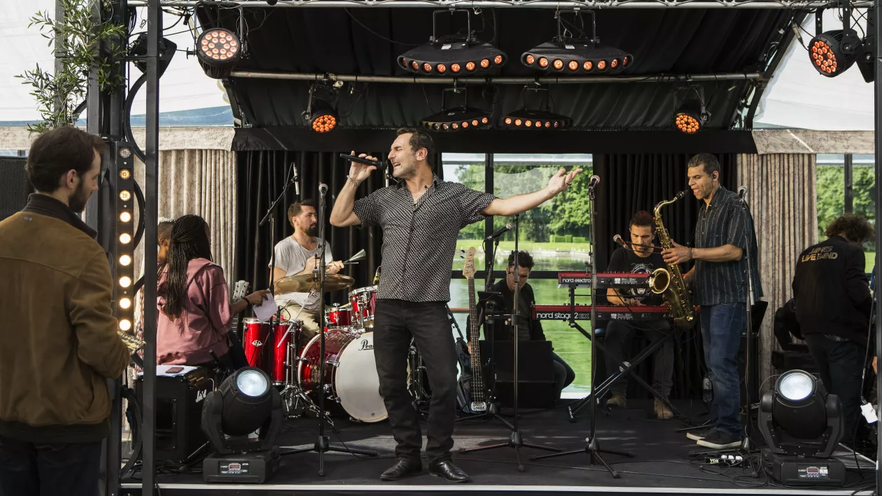 LE SENS DE LA FĂTE - Stills