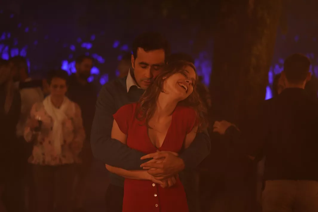 PURE AS SNOW (Blanche Comme Neige) - Still