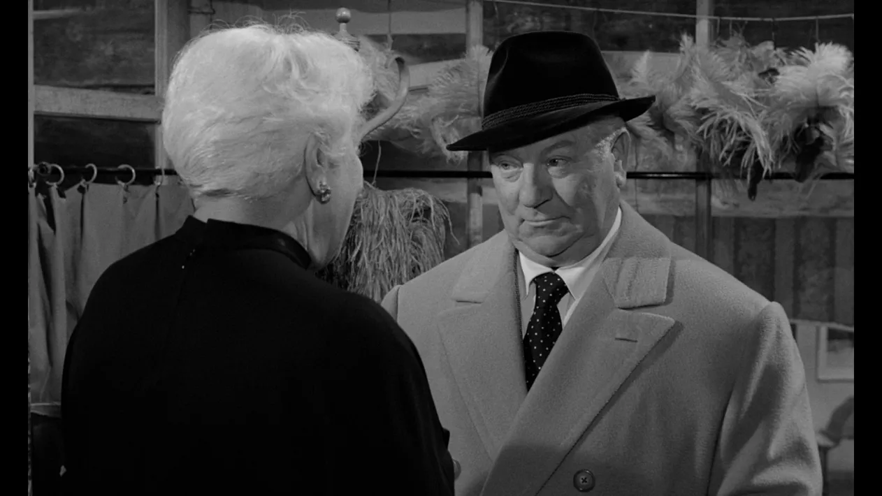 THE CONTERFEITERS OF PARIS - Stills