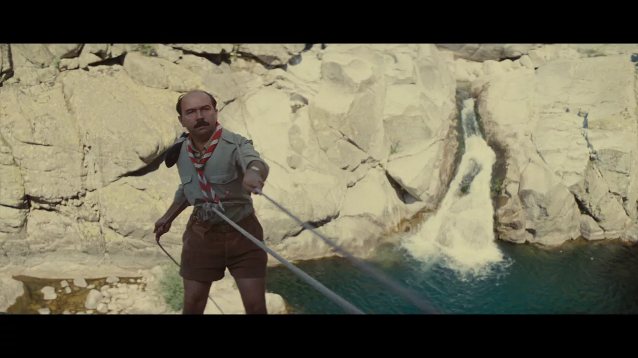 SCOUT TOUJOURS - Still