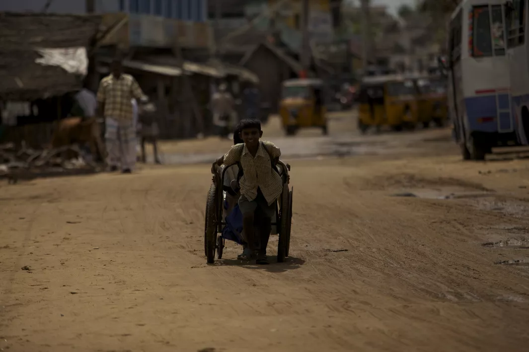 ON THE WAY TO SCHOOL - Stills