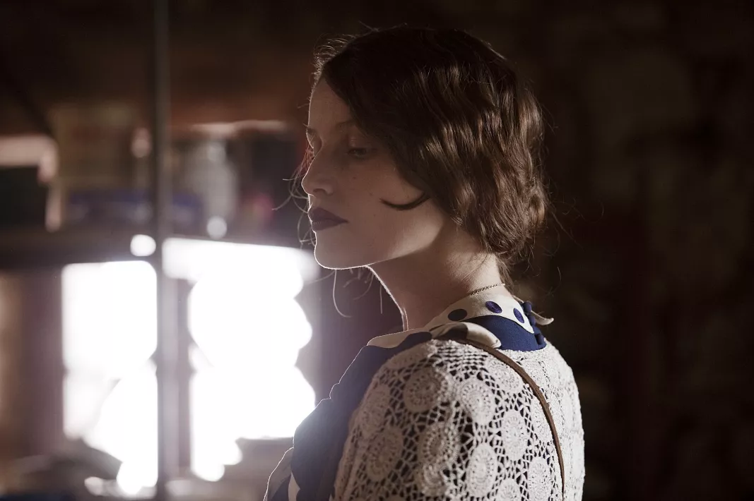 BEHIND THE WALLS - Still