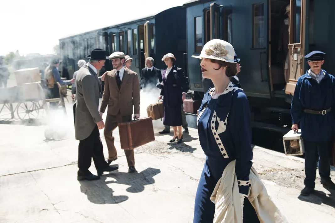 BEHIND THE WALLS - Still