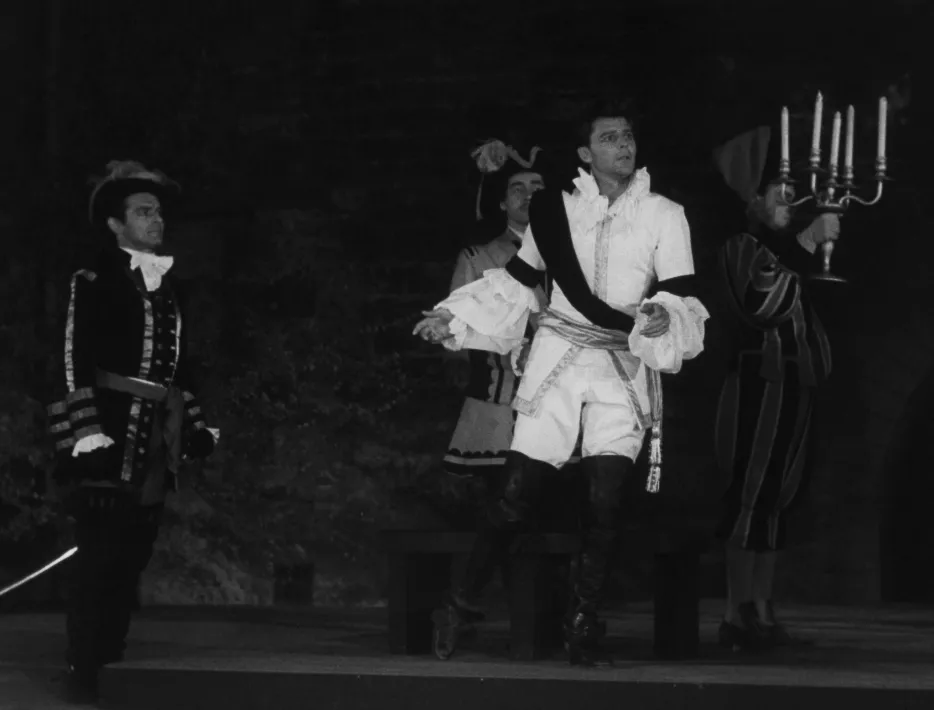 LE THEATRE NATIONAL POPULAIRE - Still