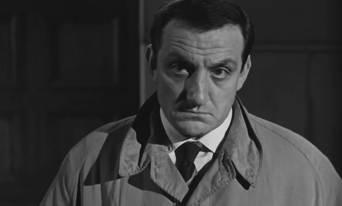 UN TEMOIN DANS LA VILLE - Still