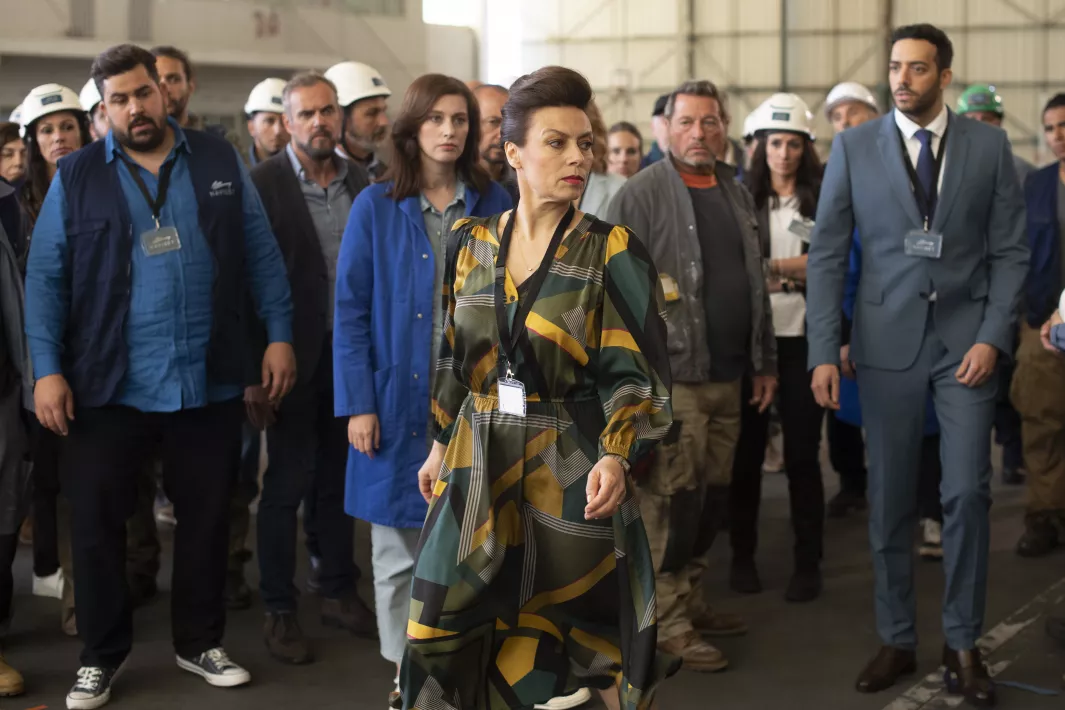 NATURAL BORN LIAR - Still