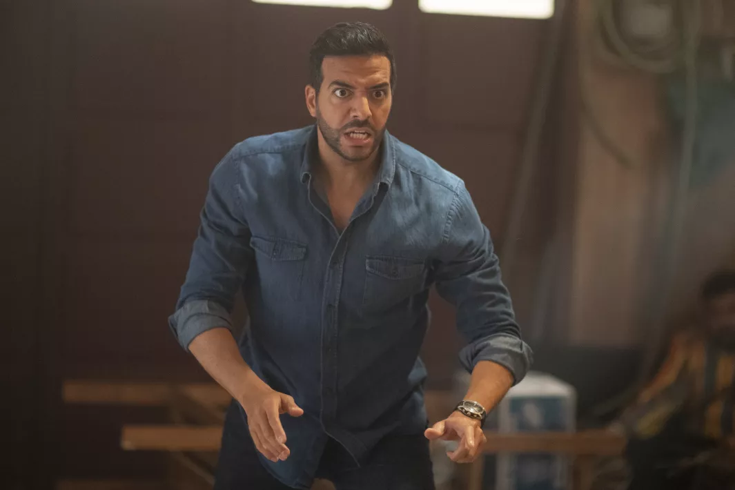 NATURAL BORN LIAR - Still