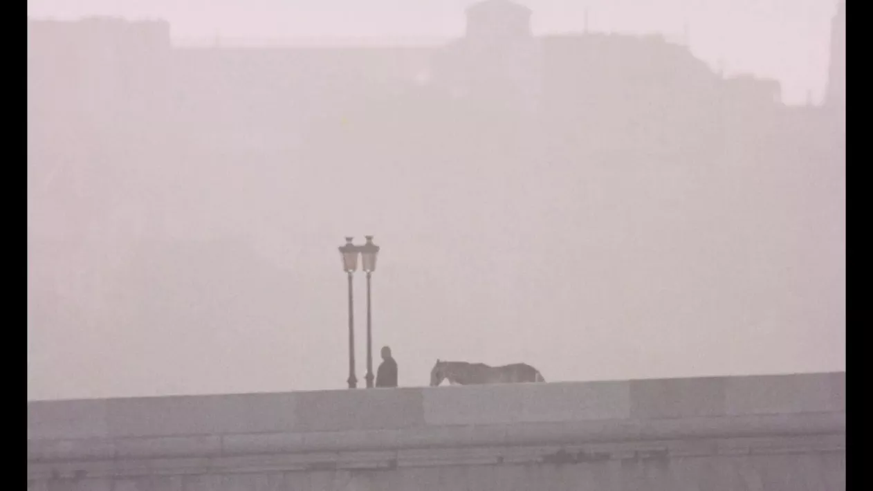 PARIS SECRET - Stills