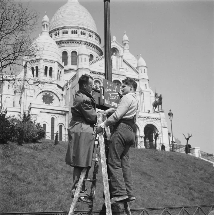 ESCALIER DE SERVICE - Still