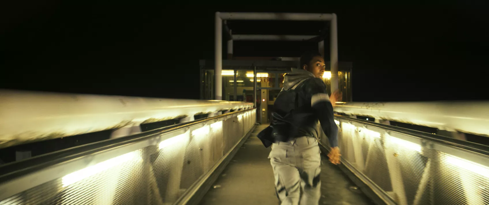 LA NUIT SE TRAÎNE // Visuel Presse