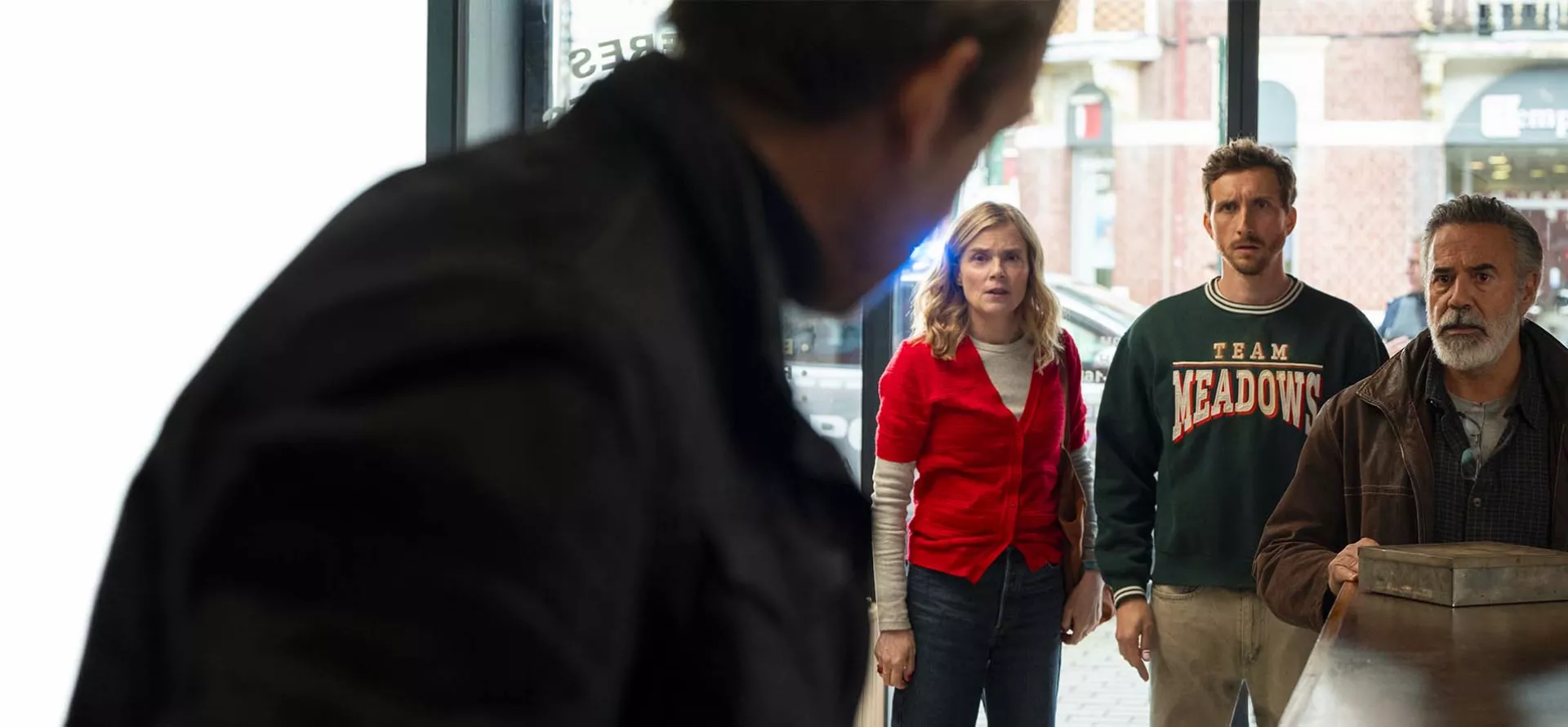 Blanche Gardin, Baptiste Lecaplain et José Garcia sur la première image de A Double Tour
