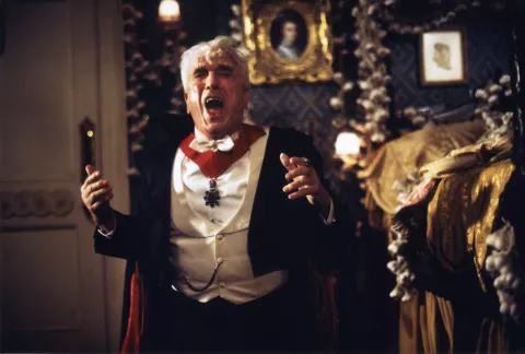 DRACULA : DEAD AND LOVING IT - Still