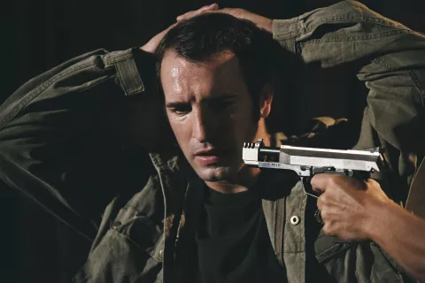 MY PARTNER'S WIFE - Still of Jean Dujardin