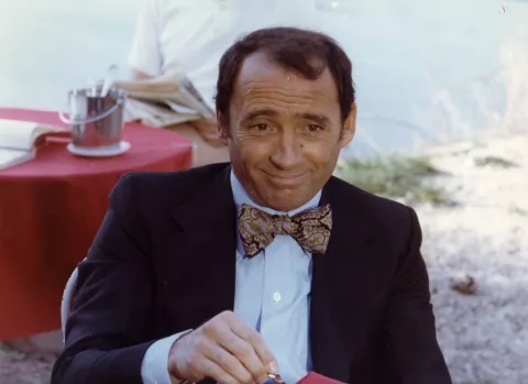 AN ELEPHANT CAN BE EXTREMELY DECEPTIVE - Still of Claude Brasseur