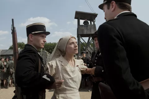 THE ROUND UP - Still of Melanie Laurent