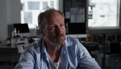 LATE BLOOMERS - Still of William Hurt