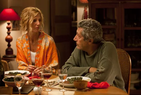 THE BRATS - Still of  Sandrine Kiberlain and Alain Chabat