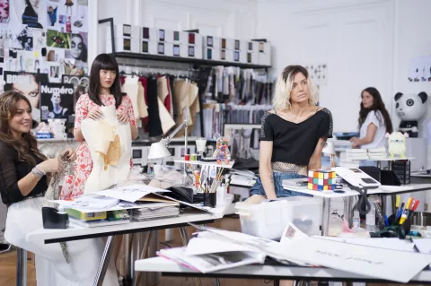 PARIS OR PERISH - Still