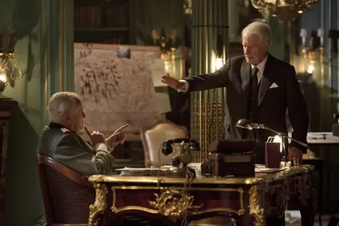 DIPLOMACY - Still of AndrĂ© Dussollier and Niels Arestrup