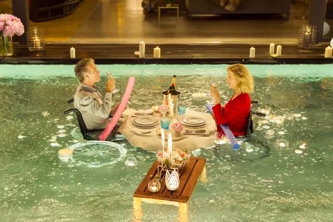 TOUT LE MONDE DEBOUT - Visuel