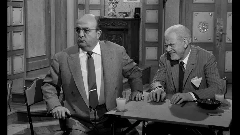 THE CONTERFEITERS OF PARIS - Stills