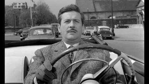 THE CONTERFEITERS OF PARIS - Stills