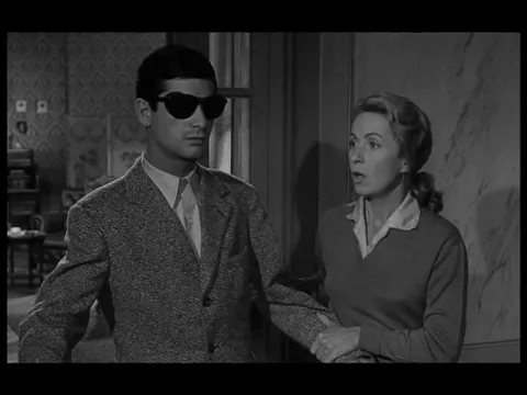 LES YEUX DE L'AMOUR - Still